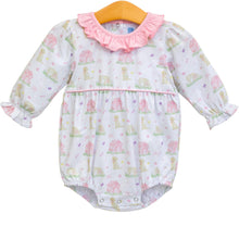 Load image into Gallery viewer, Dress your little one in the adorable Puppy Pals Girls Knit Ruffle Bubble from Trotter Street Kids. This adorable outfit features a pale pink ruffle collar and delicate piping detail, perfectly complementing the sweet puppy and dog house print. Designed specifically for infant girls, it combines comfort and cuteness, making it an ideal choice for everyday wear or special occasions. Give your baby a cozy, stylish look that’s sure to capture hearts