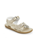 Load image into Gallery viewer, Immerse your little girl in comfort and style with Footmates Ariel Sandals. Perfect for any summer occasion, these classic sandals come in a variety of fun colors. Give your child the gift of comfort and style with Footmates Ariel Sandals!