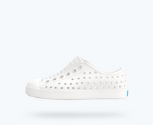 Load image into Gallery viewer, It's the leader of lite-ness and the original EVA all-star, the uncompromisable Jefferson from Native Shoes. Like any reigning ruler of the ring, the Jefferson encompasses all of the fine features that you'd expect from a Native shoe. It's shock absorbent, odor resistant, hand-washable, and comes in an infinite assortment of colors and treatments. Capabilities clouds could only dream of.
Available in child & youth sizes.
Pre-Sale for Spring
