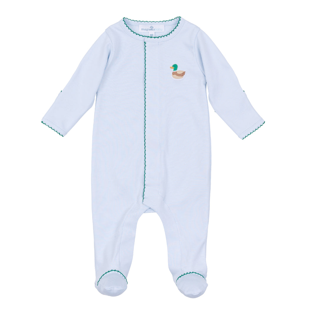 Soft and breathable, this light blue Pima cotton footie keeps your baby cozy while showcasing an adorable embroidered mini mallard. Ideal for little bird lovers, it combines comfort with charming detail, making it a perfect choice for everyday wear. Also available in pink.