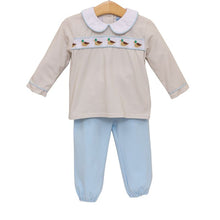 Load image into Gallery viewer, Celebrate nature’s beauty with the Mallard Migration Bloomer Pants Set by Trotter Street Kids. This charming khaki check top, featuring graceful migrating mallards and a crisp white Peter Pan collar, pairs perfectly with light blue pants—designed to inspire adventure in every outdoor-loving little boy.
