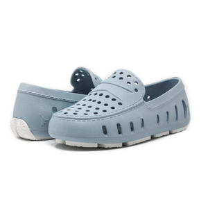 Introducing Floafers: the coolest, comfiest shoes for kids that also help save the planet! Say goodbye to boring old shoes and hello to Floafers, where style meets sustainability in every step.


Made from special environmentally friendly foam, Floafers are super light, waterproof, and keep your feet fresh all day long. The tough rubber soles mean you can play anywhere without slipping, even in the rain!


But wait, there's more! Floafers have special holes that let your feet breathe and let water and dirt 