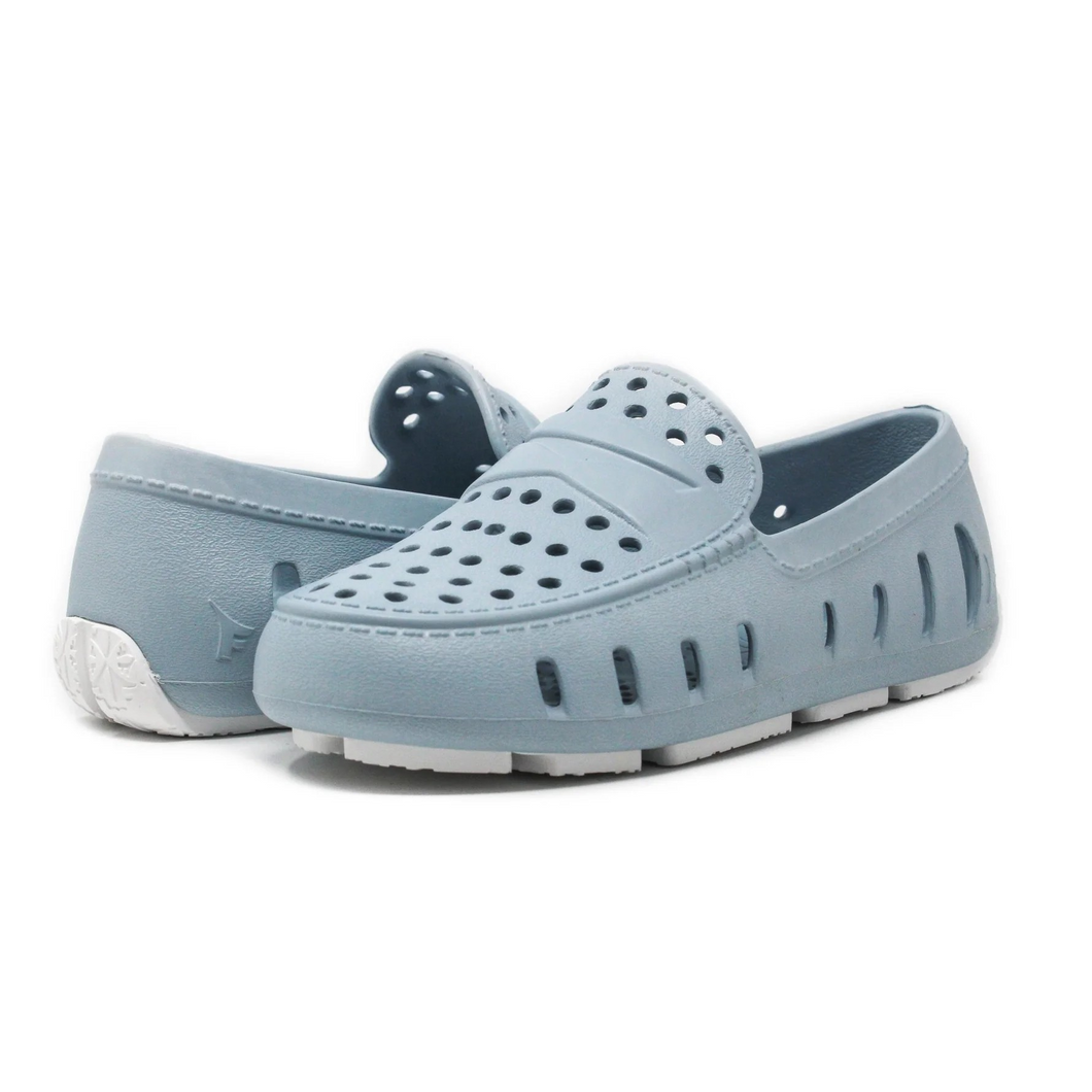 Introducing Floafers: the coolest, comfiest shoes for kids that also help save the planet! Say goodbye to boring old shoes and hello to Floafers, where style meets sustainability in every step.


Made from special environmentally friendly foam, Floafers are super light, waterproof, and keep your feet fresh all day long. The tough rubber soles mean you can play anywhere without slipping, even in the rain!


But wait, there's more! Floafers have special holes that let your feet breathe and let water and dirt 