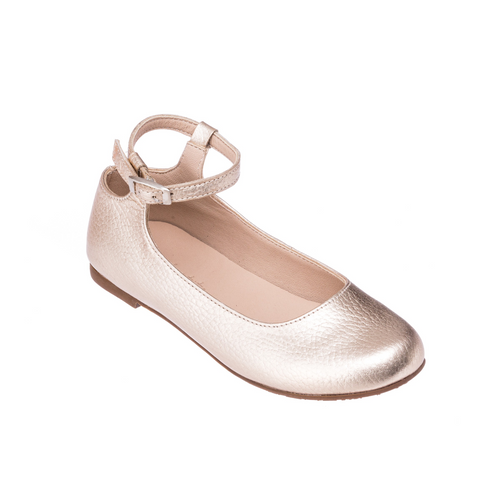 The Celina Flat in Gold from Elephantito combines elegance and comfort in a charming dress shoe for girls. Featuring a secure ankle loop, this versatile flat ensures a perfect fit while adding a touch of sophistication to any outfit. Its simple yet stylish design makes it ideal for special occasions or everyday wear, helping her stand out with grace and ease.