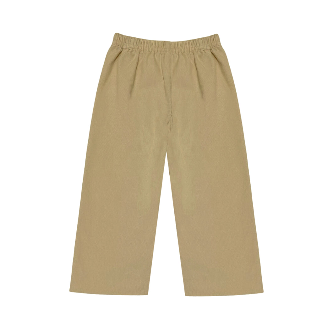 Dress your little one in style and comfort with the Boys Tan Corduroy Leo Pants from Zuccini. Made for toddler boys, these pants perfectly match our Harry's Play Tee. Get your child ready for the season with this charming and comfortable outfit. Shirt sold separately.