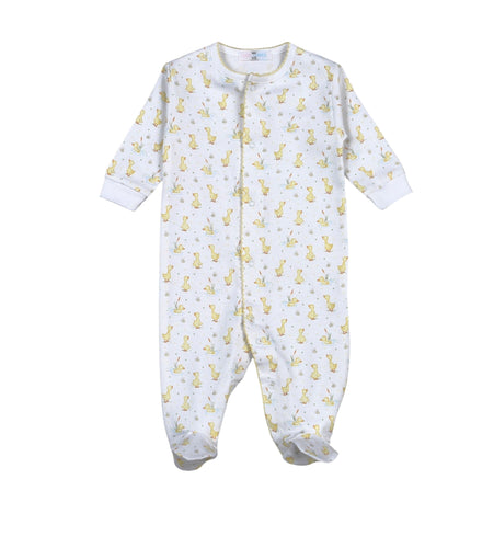 The Infant Baby Ducks in Pond Zipper Footie from Baby Loren is an ideal choice for your newborn or young infant. Made from 100% luxurious Pima cotton, it offers unmatched softness and comfort. The charming duck design adds a touch of sweetness, while the practical 2-way zipper ensures easy dressing and diaper changes. Keep your baby cozy and adorable in this must-have footie.