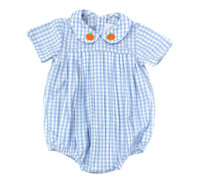 Dress your little one in timeless charm with the Finn Pumpkin Collared Blue Gingham Bubble. This adorable blue and white gingham bubble features a peter pan collar with embroidered pumpkin detail, perfect for celebrating fall in style. Crafted for comfort and cuteness, it’s an ideal choice for autumn gatherings and memorable photos.
