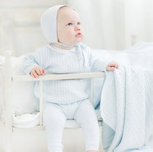 Load image into Gallery viewer, This timeless Peter Pan Cable Knit Set by Feltman Brothers is perfect for your little one! Styled with a cable knit two-piece set design and contrasting white Peter Pan collar for a sweet, timeless look.
