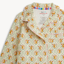 Load image into Gallery viewer, Let your tween shine in Magnetic Me’s Girls Fleur Sauvage Pajama Set, where playful cheetahs meet delicate florals. Magnetic closures make dressing effortless, while the chic, feminine design sparks confidence and comfort all night long. Ready to inspire sweet dreams in style!

