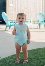 Load image into Gallery viewer, The Triple Scoop Bubble by Trotter Street Kids is a delightful aqua knit outfit for your little one. With charming triple ice cream cone appliqués, it combines fun and style. Its breathable fabric ensures comfort, making it perfect for all-day play. Dress your baby in joy and sweetness!
