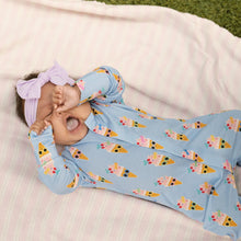 Load image into Gallery viewer, Introducing the Melt Gala Magnetic Modal Convertible Coverall, designed for your little girl to shine with delight! Adorned with a delightful ice cream print, this versatile coverall is perfect for any occasion. Its soft modal fabric ensures comfort while the convertible design allows for easy dressing. Let your baby experience the joy of style and ease!
