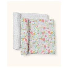 Load image into Gallery viewer, The Swaddle Blanket Set from JuJuBe × Studio Oh! includes two blankets, each with an irresistible, on-trend design. While perfect for swaddling newborns, these blankets can also be used for tummy time, as lightweight stroller covers, and as nursing throws. Each measures 44 by 44 inches (112 cm × 112 cm) and is made of sustainable, non-GMO bamboo fabric that is gentle on Baby’s skin and is soft, cozy, and breathable.
