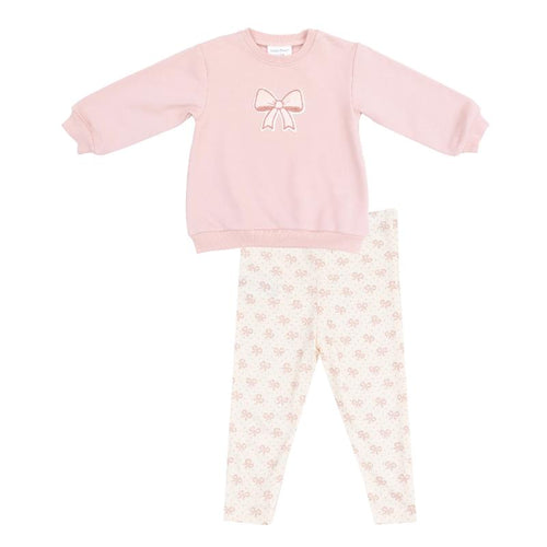 Get your little one ready for fall fashion with our Oversized French Terry Bow Legging Set! This toddler girls set includes a light pink sweatshirt with a charming appliqué bow and matching ribbed leggings with a bow print. Trendy, cute, and comfortable - perfect for your stylish little girl!