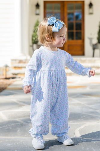 Delight your little one with the Girls Favorite Things Long Romper from James & Lottie. Featuring a charming pastel Christmas tree print and delicate back bow accent for comfort and style. This romper is ideal for making holiday moments both festive and cozy.
