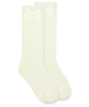 Load image into Gallery viewer, Update your little girl&#39;s sock collection with these adorable Ivory Pointelle Knee-High Socks by Jeffries Socks. Made with a delicate pointelle design, these socks are not only cute but also comfortable and perfect for any occasion. Give her feet the stylish and cozy treatment they deserve.
