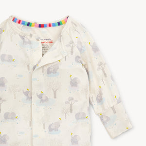 Introducing the Big Love Elephant Pajama Footie from Magnetic Me! Made with soft modal fabric and convenient magnets for easy changes. Cute elephant and chick pattern for any gender. Keep your little one cozy and comfortable with this adorable footie.