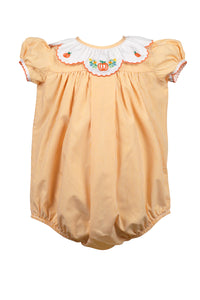 Celebrate the season in the Luciana Loop Pumpkin Bubble by The Proper Peony. This charming gingham orange and white bubble features a delicate scalloped collar with hand-embroidered pumpkin details, adding a touch of whimsy to your child's fall wardrobe. Perfect for autumn gatherings, its simple yet elegant design ensures your little one looks festive and stylish with ease.