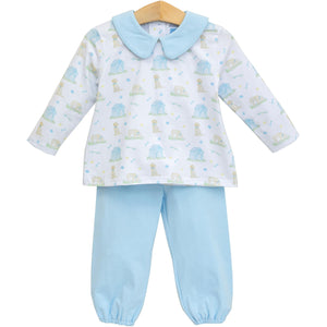 Dress your little one in the charming Puppy Pals Bloomer Pants Set from Trotter Street Kids. This delightful outfit pairs a soft knit shirt with a classic Peter Pan collar, featuring an adorable puppy and dog house design that sparks joy and imagination. The coordinating bloomer-style pants offer comfort and ease of movement, perfect for playtime or special occasions. Combining style and practicality, this set is an irresistible choice for your child’s wardrobe.