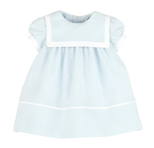 This Sophie & Lucas Classic Poplin Dress is perfect for special occasions and photos. Made with soft poplin fabric, it offers a classic and comfortable fit for your little one!