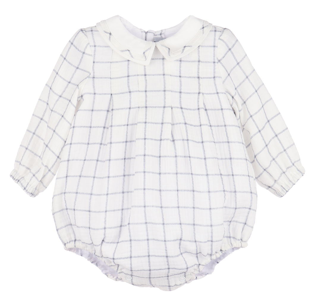 Dress your little boy in the Infant Boy's Cozy Checks Blue Bubble by Sophie & Lucas, featuring a timeless white and blue check pattern on a soft, breathable cotton fabric. This classic long-sleeve bubble design ensures both comfort and style, making it perfect for everyday wear. Combining cozy softness with charming checks, it’s an ideal choice to keep your baby comfortable and looking adorable all day long.