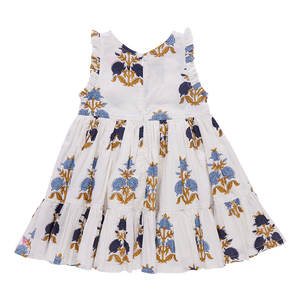 Inspire her inner fashionista with Pink Chicken's Girls Kelsey Dress in White Flowerette! The cream background and blue/gold floral print, along with the detailed ruffle sleeve, create a chic a-line silhouette that will make her stand out. Perfect for any occasion, she'll feel confident and stylish in this dress!