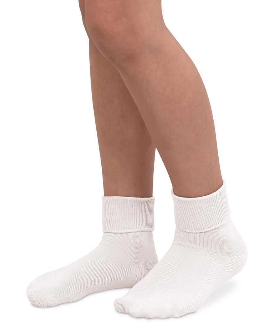 This classic turn cuff sock is every child's everyday go to sock! Wear straight up as a crew sock or fold over as cuff sock. 

Classic folder over turn cuff sock
Cotton rich for comfort and durability
Smooth toe construction