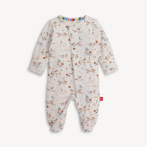 Born to Run Right Fit Footie- A modal baby essential with magnetic closures that make diaper changes and dressing easy.&nbsp;Made from sustainable modal, it's a silky-soft and temperature-regulating sleeper to keep your little one comfy from head to toe.

TENCEL™ modal is bio-based, ethically sourced, biodegradable and more durable than bamboo.
More to love about modal: it's silky soft, breathable, temperature-regulating, and resistant to pilling and fading.