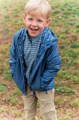 Introducing the ultimate boys puffer jacket from PRODOH! Keep your little one warm in style with this classic blue hooded design. Perfect for toddlers to tweens, this jacket will keep them cozy and stylish throughout the colder months. 