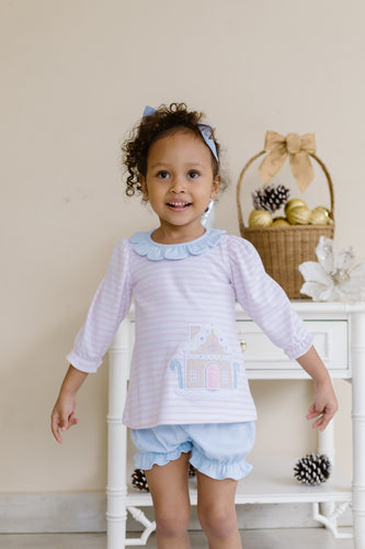 Dress your toddler in festive charm with the Toddler Girls Gingerbread Reagan Knit Bloomer Set from Zuccini Kids. This playful outfit features soft pink stripes and a delightful gingerbread applique, paired perfectly with coordinating blue bloomers for comfort and style. Ideal for holiday casual wear, it brings cheer to every celebration while allowing your little one to move freely. Plus, a matching legging set is available for big sisters, making it perfect for sibling holiday photos and family gatherings
