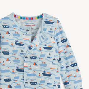 Infant Forever and All-Waves Footie Pajamas from Magnetic Me combine comfort and convenience for your little one. Featuring quick, quiet magnetic closures, these pajamas make dressing and nighttime changes effortless. Crafted from eco-friendly TENCEL™ modal, they offer a silky soft, breathable feel that’s gentle on sensitive skin. With natural temperature-regulating properties, they keep your baby warm in winter and cool in summer, ensuring cozy comfort all year long. A must-have essential for every parent 