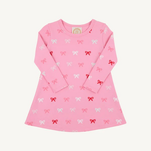 Our Long Sleeve Polly Play Dress is a must have for your little lady! Featuring Bitty Bows, this play dress is perfect for any plans she may have!