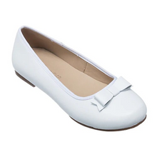 Load image into Gallery viewer, Let your little girl&#39;s imagination soar with Elephantito&#39;s Camille flat, a classic ballerina slip-on that&#39;s both wearable and whimsical. Perfect for dress-up or casual outfits, these shoes are crafted from premium leather for durability and style. The natural sheepskin lining ensures all-day comfort. Lightweight, flexible rubber soles provide durability and flexibility, while recycled leather insoles offer support. Reinforced heel and toe protect growing feet. A crisp bow detail adds a touch of whimsy, maki
