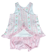 Load image into Gallery viewer, Make your little one shine in this Toddler Girls Poppy Bloomer Set in Pink Floral Scallop from James &amp; Lottie! The gorgeous floral pattern in pink and white is perfect for any occasion. The cross back adds a touch of sweetness while the coordinating bloomer shorts ensure comfort all day long.
