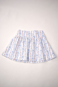 This Girls Bow Print Skirt from Funtasia Too! is a must-have for your little one's wardrobe. The adorable classic blue bow design adds a touch of charm to any outfit. Pair it with the Angel Sleeve Tee for a complete and stylish look.

Pre-Order: Arriving Spring 2025!