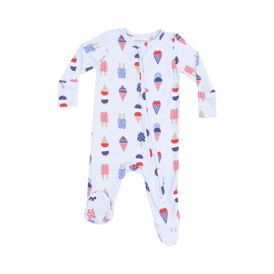 Introduce your little one to comfort with the Infant Boys American Ice Cream 2 Way Footie! Made from Angel Dear's signature bamboo material, this footie features a charming red, white, and blue design of ice cream and popsicles. Plus, the 2-way zipper makes diaper changes a breeze. Give your baby the best in style and convenience with this adorable footie.