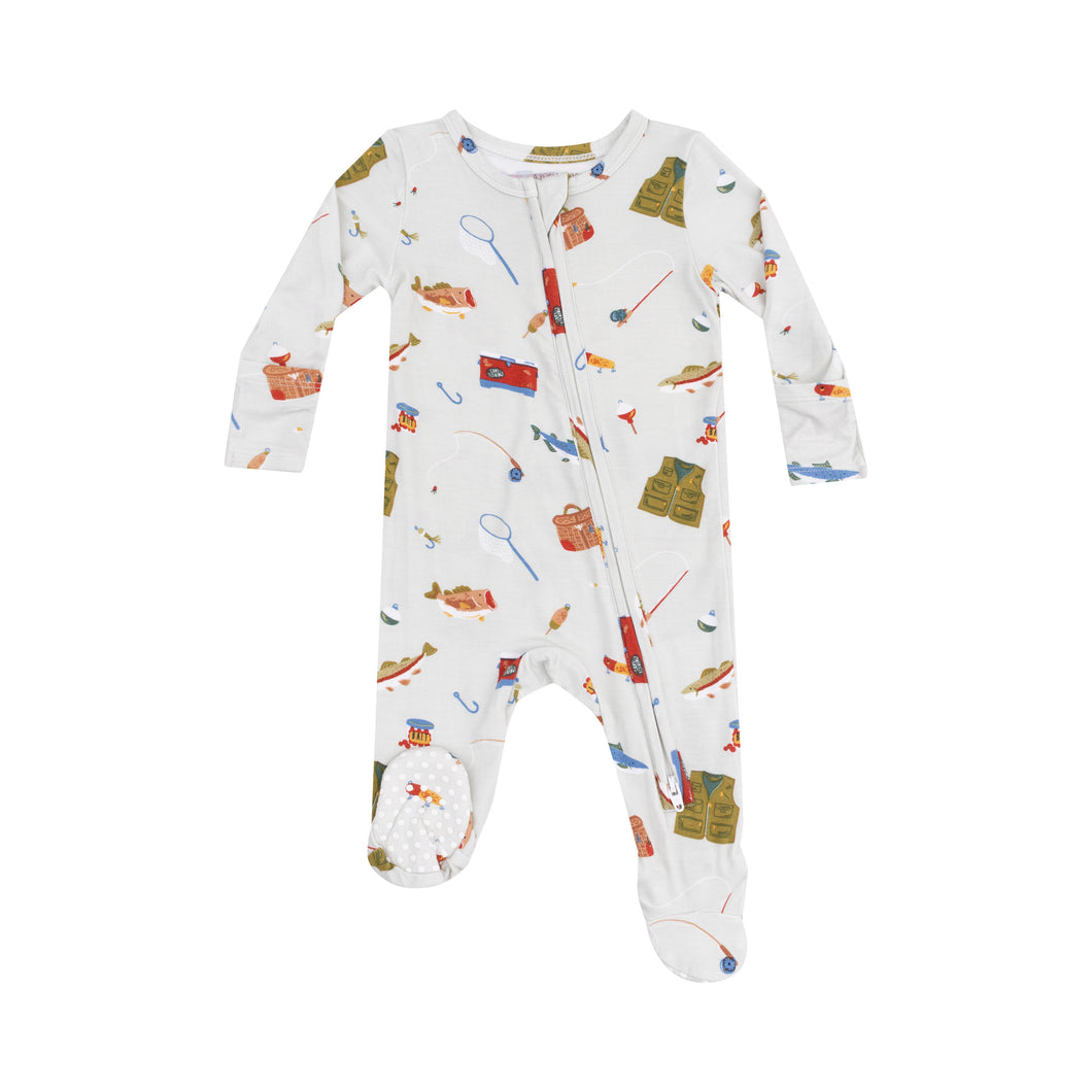 Get your little angler ready for bed in this adorable Infant Boys All Things Fishing 2 Way Zipper Footie from Angel Dear. Made with supersoft bamboo material for ultimate comfort, this footie also features a 2 way zipper for easy diaper changes. Sleep has never been easier!