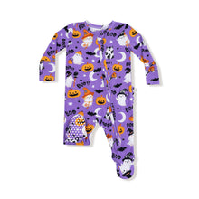 Load image into Gallery viewer, Dress your little one in spooky style with the Costumed Ghosts Purple 2-Way Zipper Ruffle Back Footie from Angel Dear. Made from soft bamboo fabric, this cozy footie features a playful ghost print that glows in the dark, adding magical fun to nighttime. The convenient two-way zipper makes dressing and diaper changes effortless, while the ruffle back adds a cute, whimsical touch. Perfect for Halloween or any chilly evening, this footie keeps comfort and festive spirit glowing all night long.
