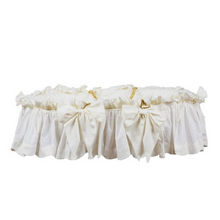 Load image into Gallery viewer, Moses Basket Scallop Dot
