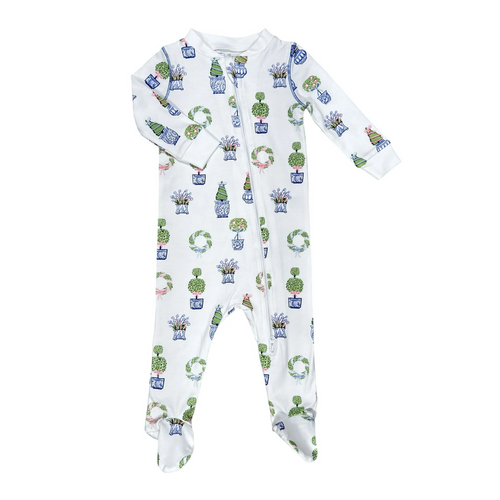  The Spring Topiaries Footed Pajama blends elegance and playful charm, ideal for everyday adventures, imaginative play, and joyful occasions.  

Classic and charming style.
Perfect for playtime, parties, and special moments.
Pima Cotton