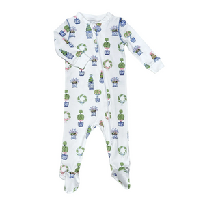 &nbsp;The Spring Topiaries Footed Pajama blends elegance and playful charm, ideal for everyday adventures, imaginative play, and joyful occasions. &nbsp;

Classic and charming style.
Perfect for playtime, parties, and special moments.
Pima Cotton